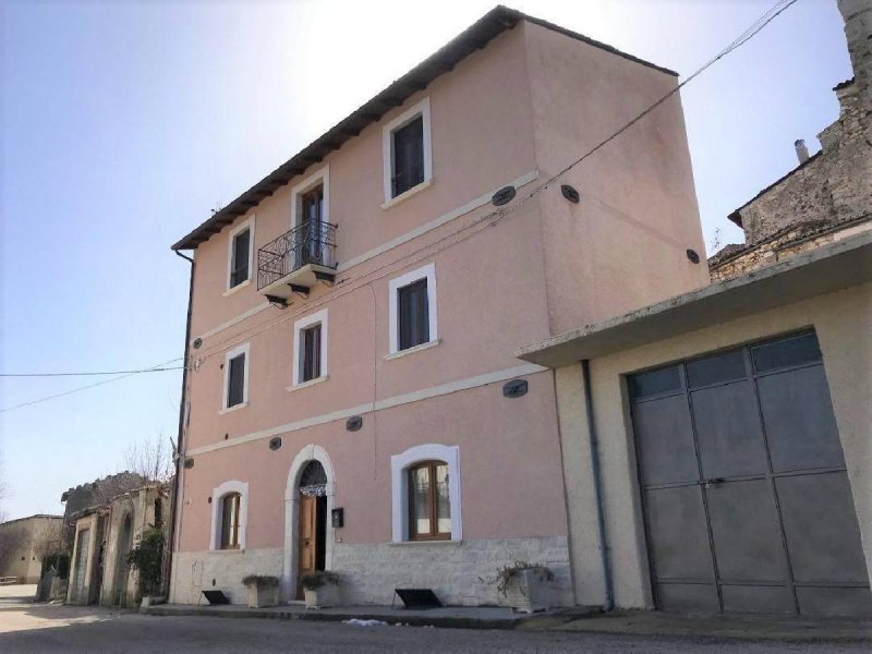 Vrijstaande woning in Castelvecchio Calvisio