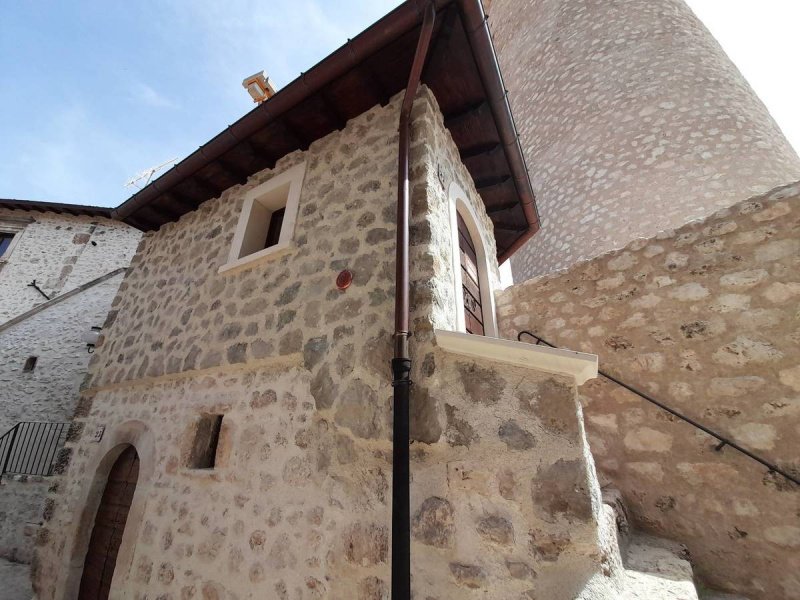 Vrijstaande woning in Santo Stefano di Sessanio