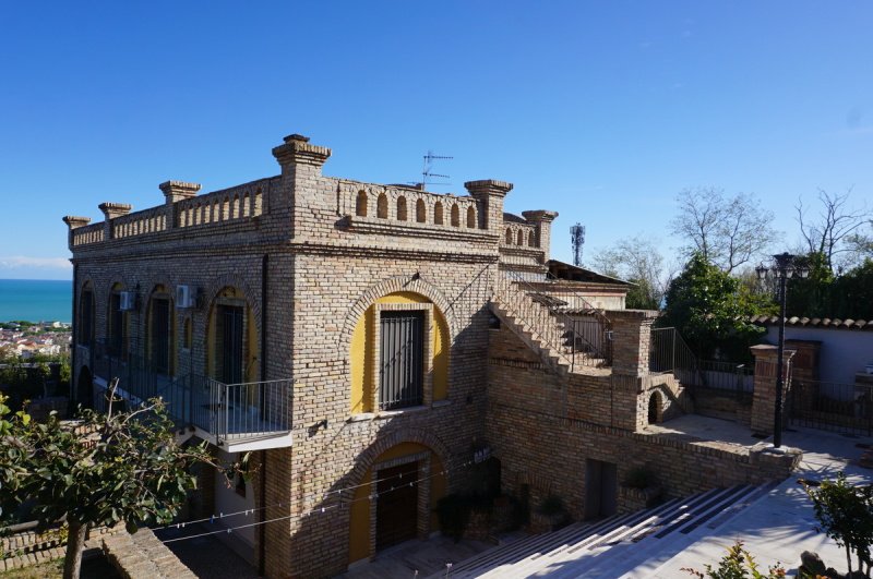 Villa a Tortoreto