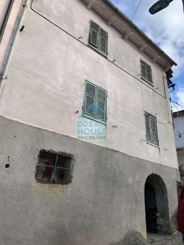Doppelhaushälfte in Cabella Ligure
