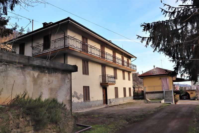Maison individuelle à Santo Stefano Belbo