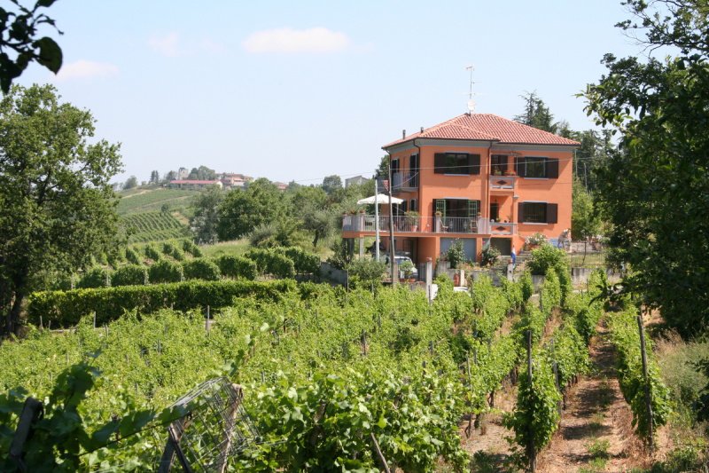 Villa en Montecalvo Versiggia