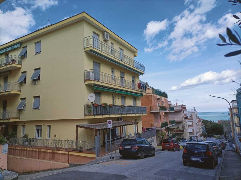 Apartamento en Falconara Marittima