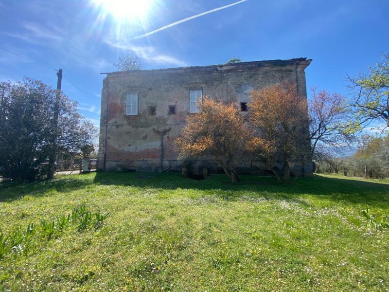 Klein huisje op het platteland in San Giovanni Incarico