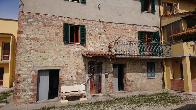 Half-vrijstaande woning in Castiglione del Lago