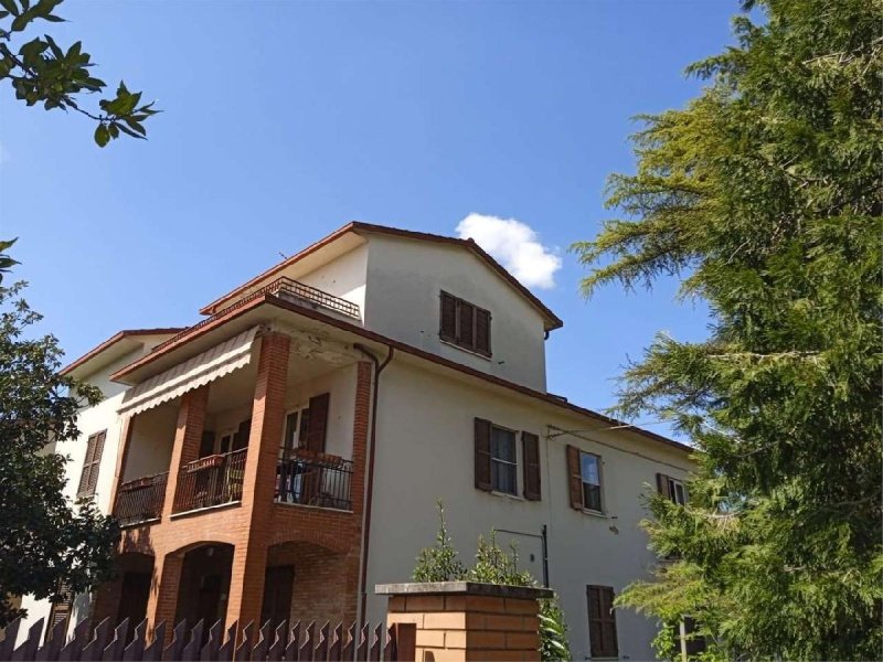 Casa independiente en Bastia Umbra