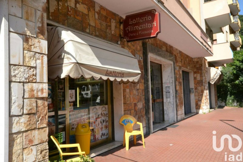 Local commercial à Gênes