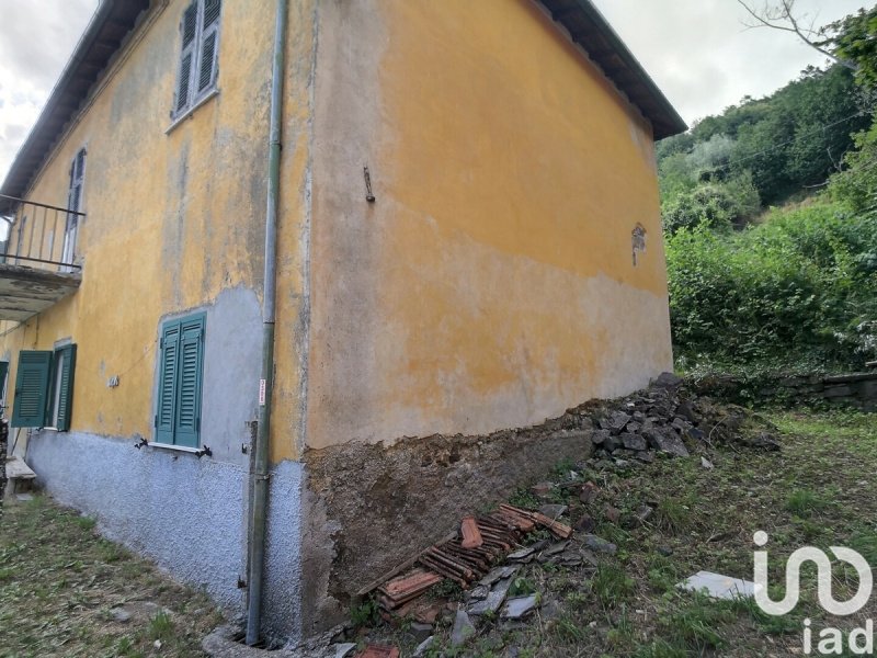 Casa a Varese Ligure