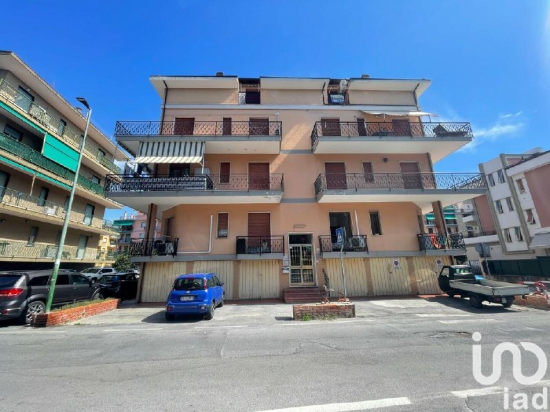 Apartment in Borghetto Santo Spirito