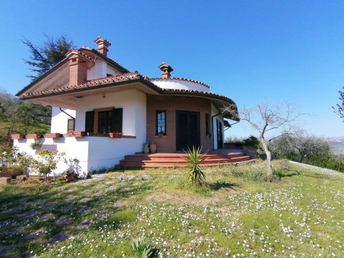 Villa in Vallefoglia