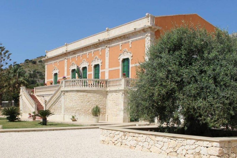 Villa à Avola