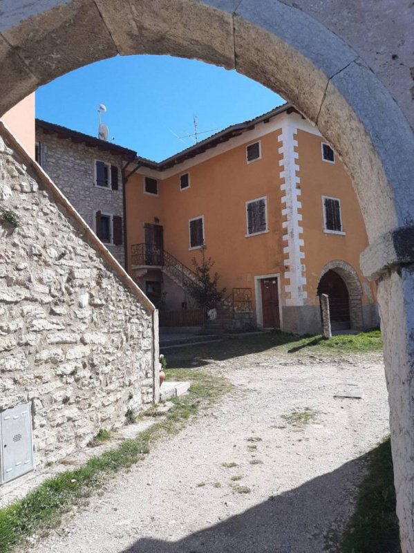 Maison de campagne à Caprino Veronese