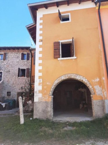 Landhaus in Caprino Veronese