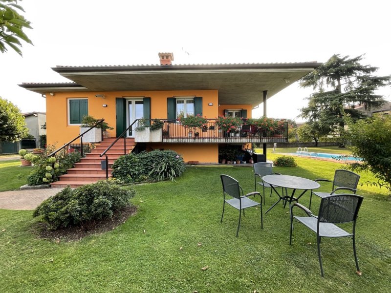 Detached house in Costermano sul Garda