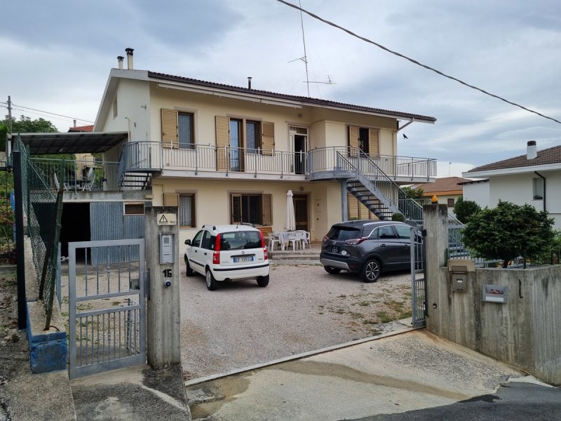 Einfamilienhaus in Cappelle sul Tavo