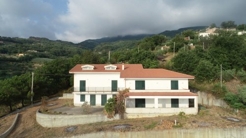 Casa de campo em Longobardi