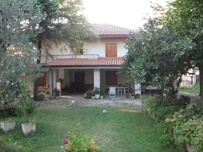 Villa à Alanno