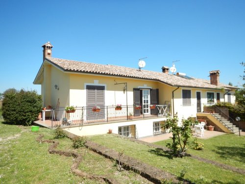 Villa i Monterosi