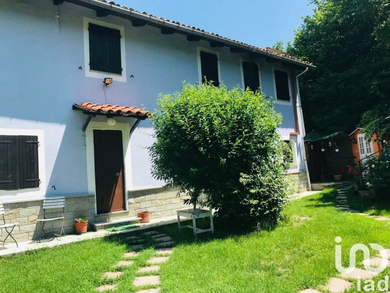 Huis in Cerrina Monferrato