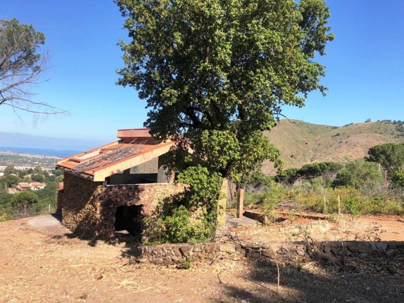 Villa in Lascari
