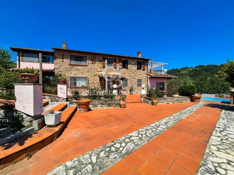 Villa à Massarosa