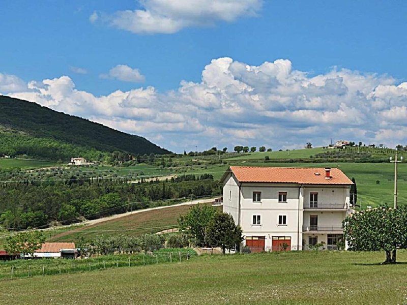 Villa en Baschi