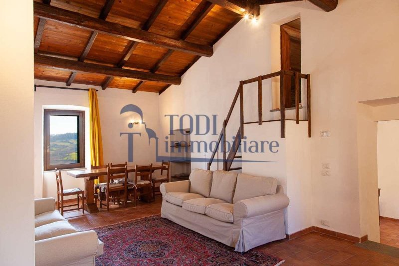 Semi-detached house in Todi