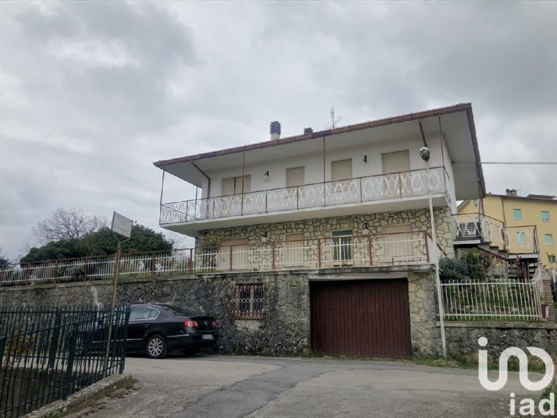 Hus i Monte Cerignone