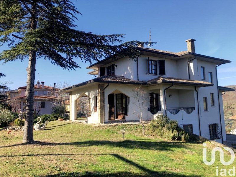 Hus i Monte Cerignone