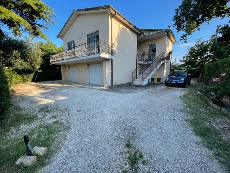 Detached house in Spoltore
