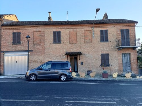 Casa independiente en Castagnole delle Lanze