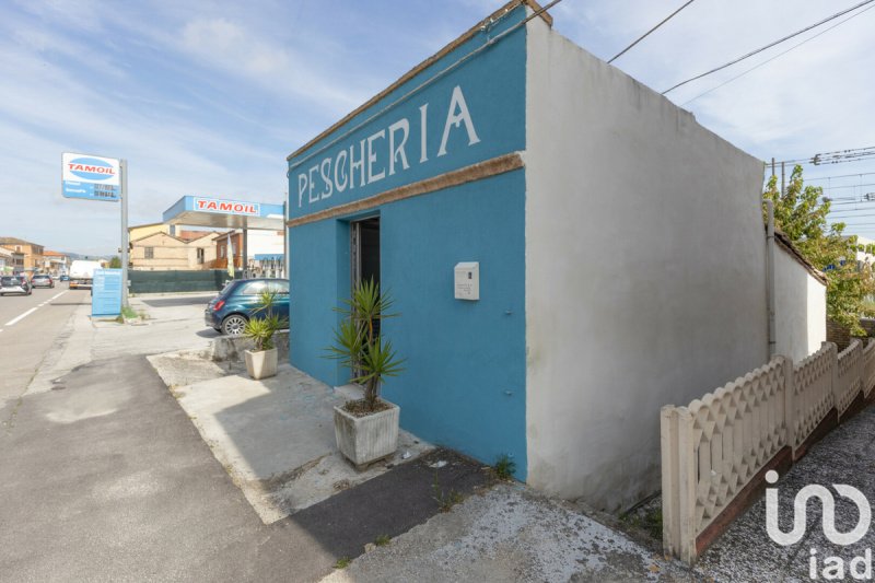 Commercial property in Osimo