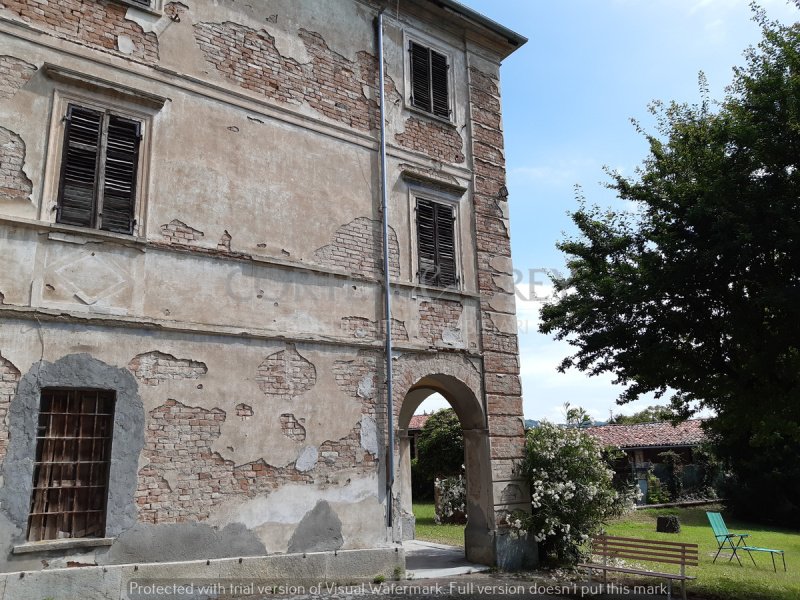 Historisches Haus in Sciolze