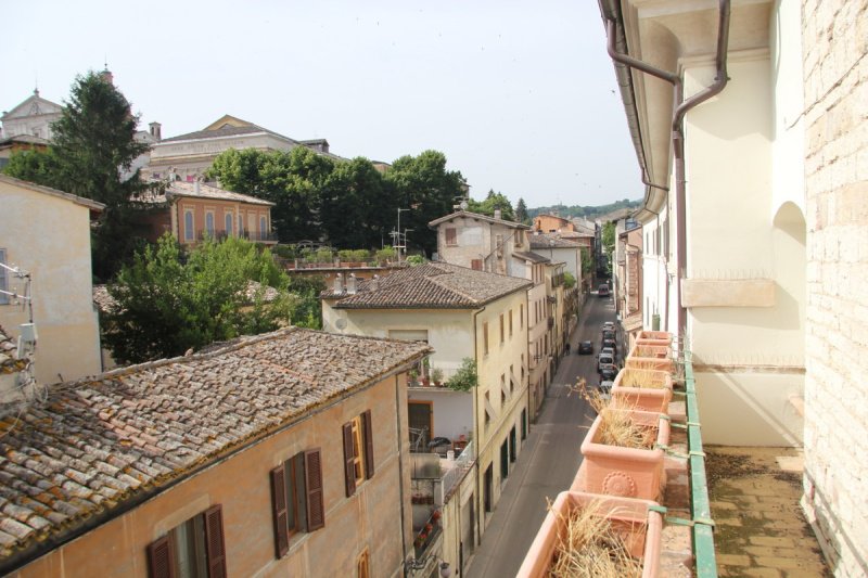 Historisk lägenhet i Spoleto