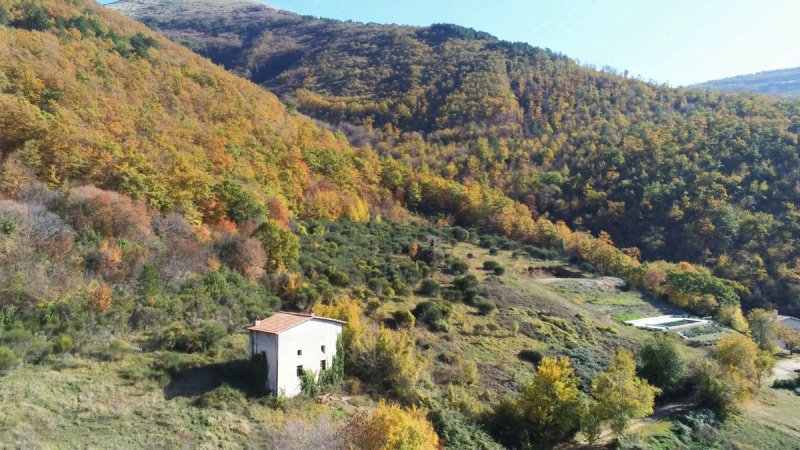 Huis op het platteland in Campello sul Clitunno