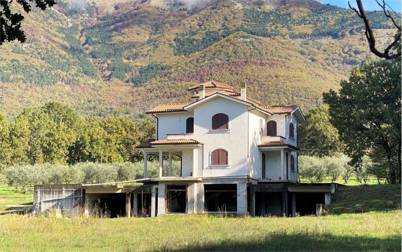 Villa i San Donato Val di Comino