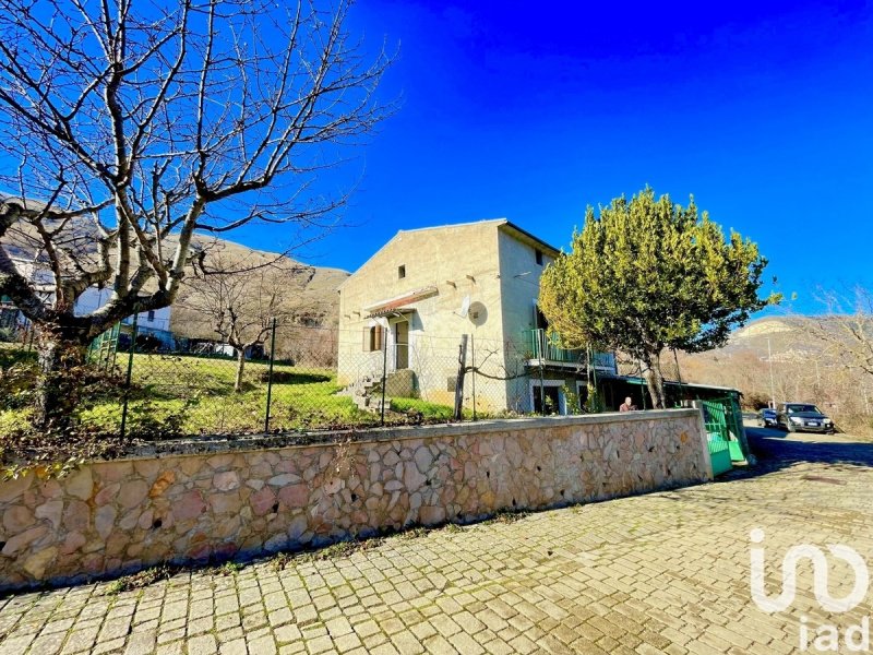 Detached house in Cocullo