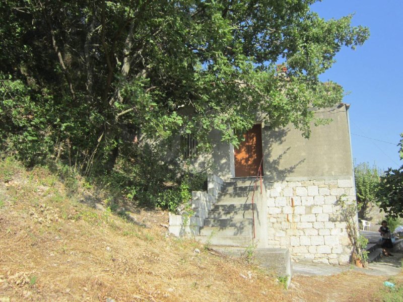 Detached house in Schiavi di Abruzzo