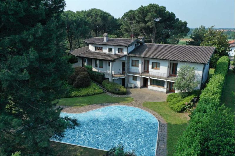 Villa in Solbiate con Cagno