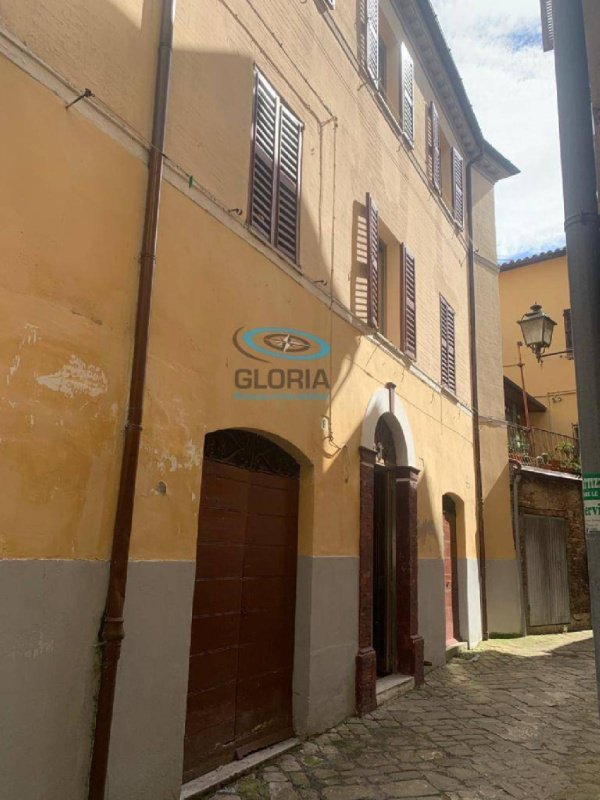 Doppelhaushälfte in Fabriano