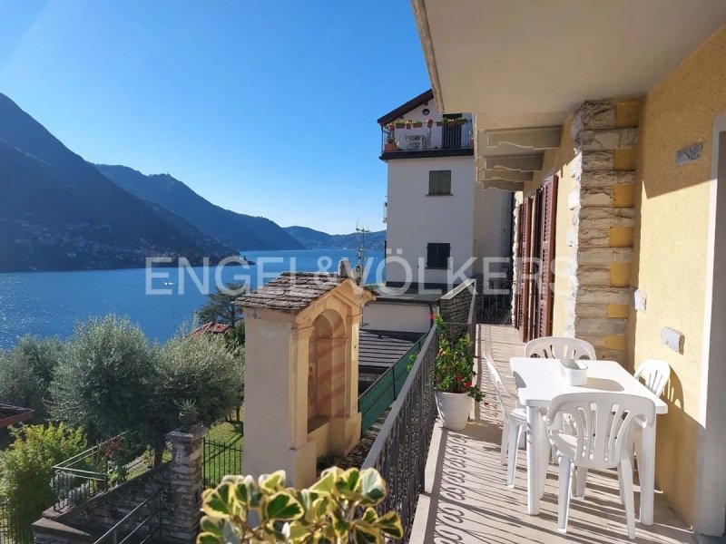 Detached house in Carate Urio