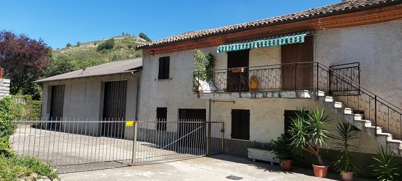 Casa independiente en Santo Stefano Belbo