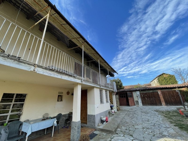 Detached house in Cossano Belbo