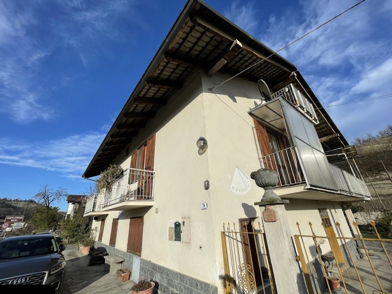 Einfamilienhaus in Cossano Belbo