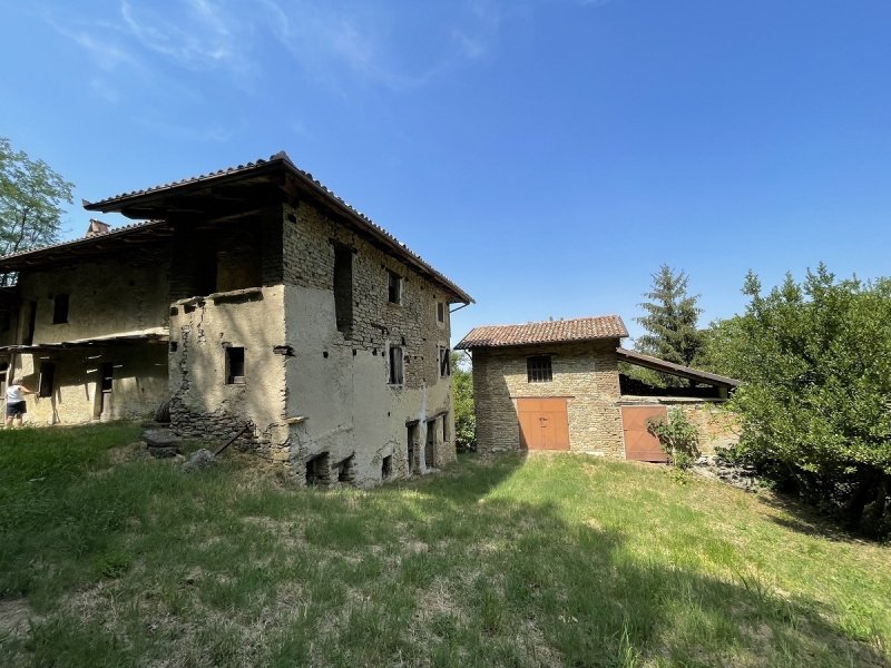 Einfamilienhaus in Loazzolo