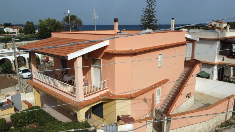Self-contained apartment in Avola