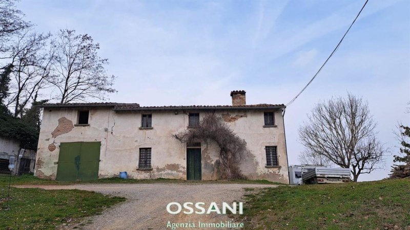Detached house in Faenza