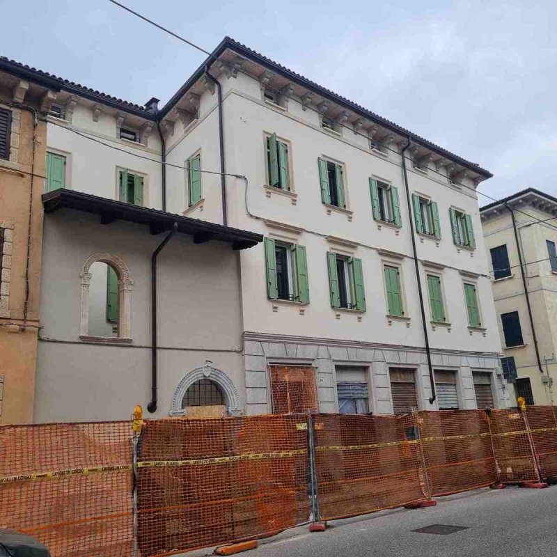 Self-contained apartment in Verona