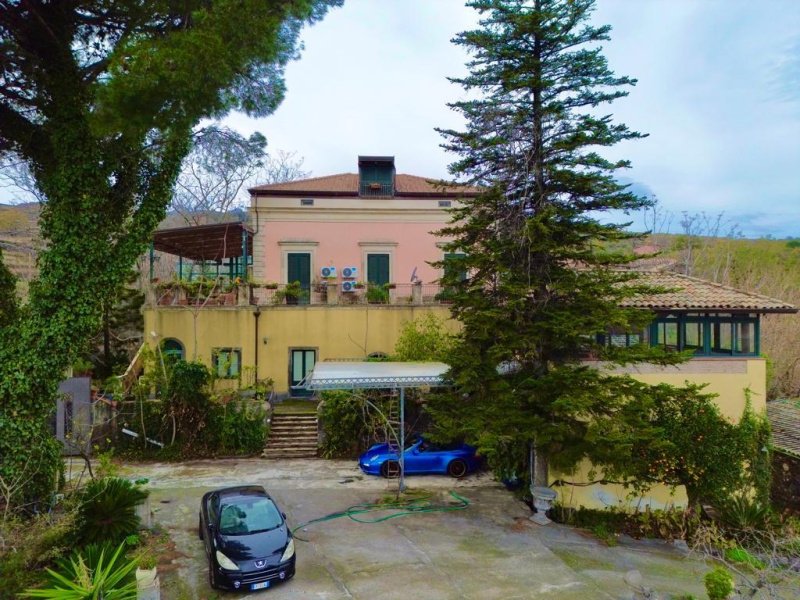 Villa i Piedimonte Etneo
