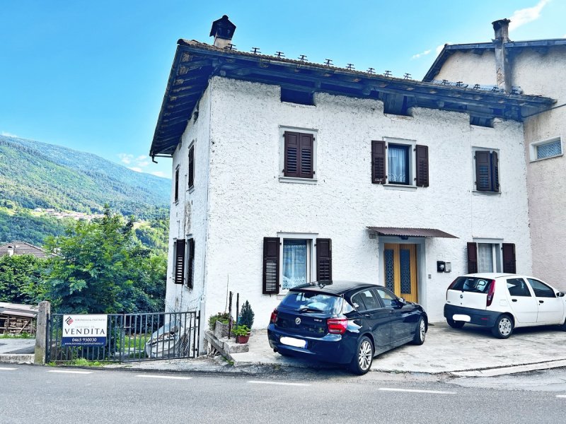 Detached house in Stenico